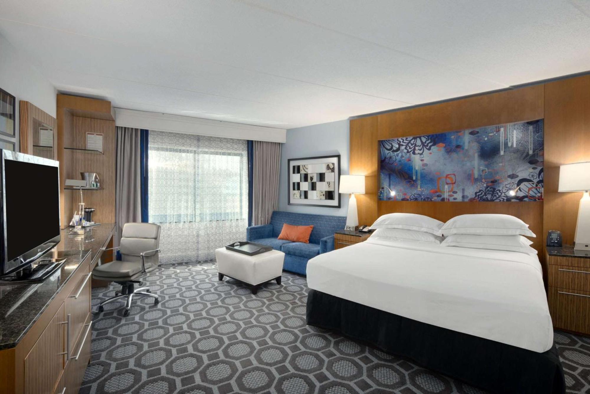 Отель Hilton Long Island/Huntington Мелвилл Экстерьер фото