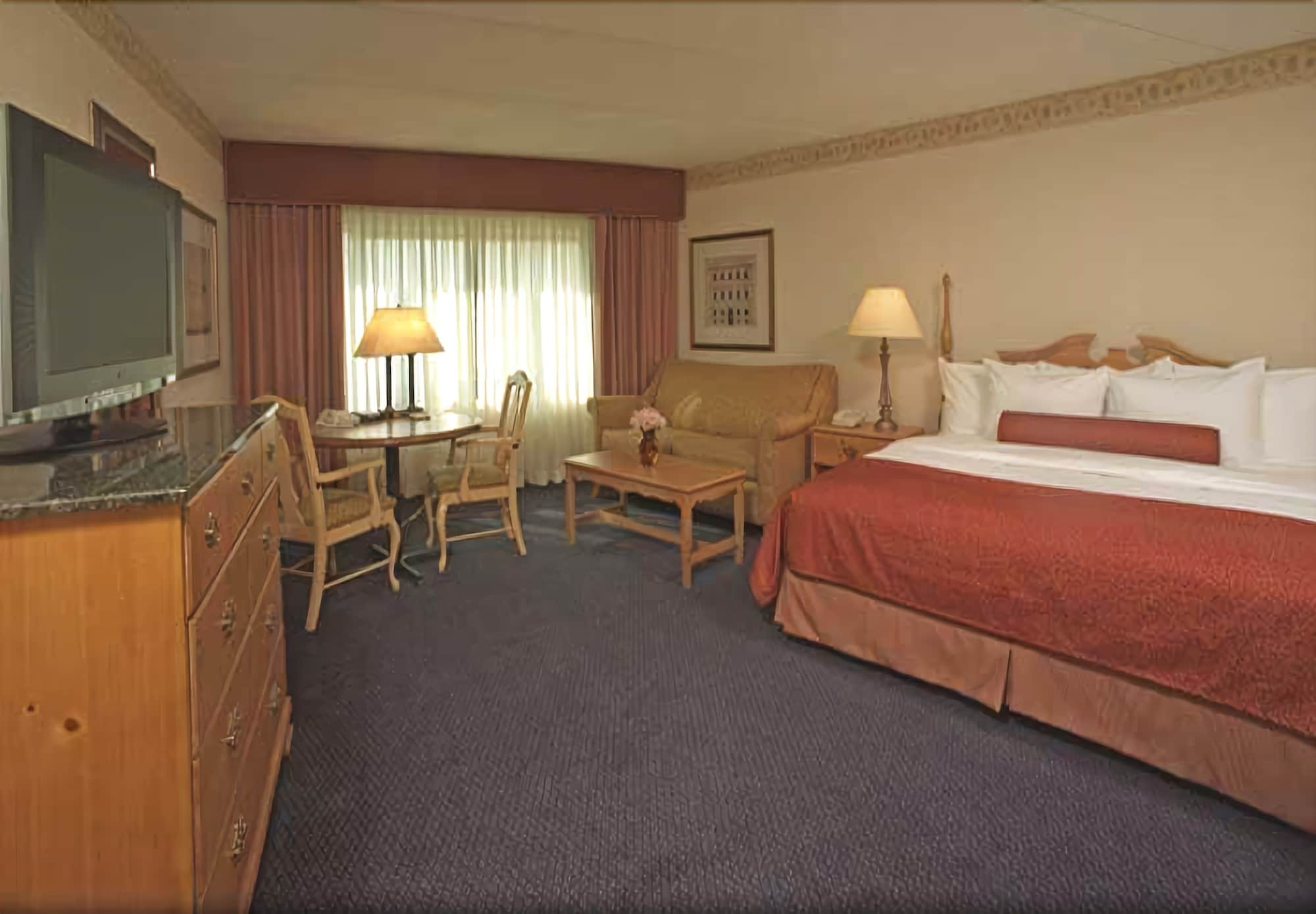 Отель Hilton Long Island/Huntington Мелвилл Экстерьер фото